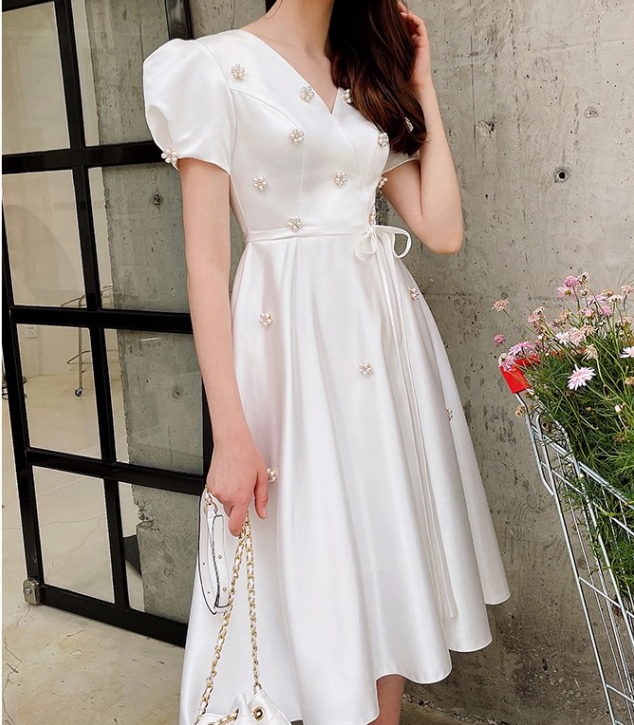 2022 Summer New High Level French Temperament Satin Dress Pure Color Celebrity Dress Women