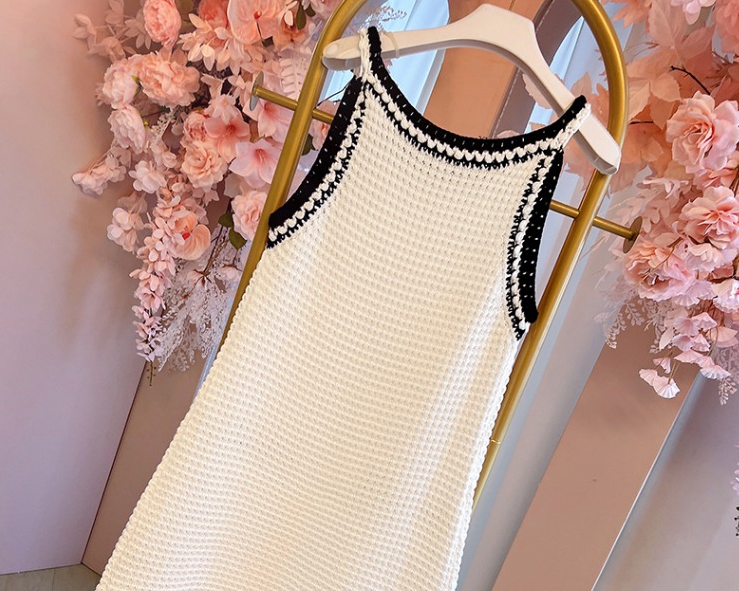 2022 Summer New Elegant Knitted Color Contrast Small Fragrant Strap Dress
