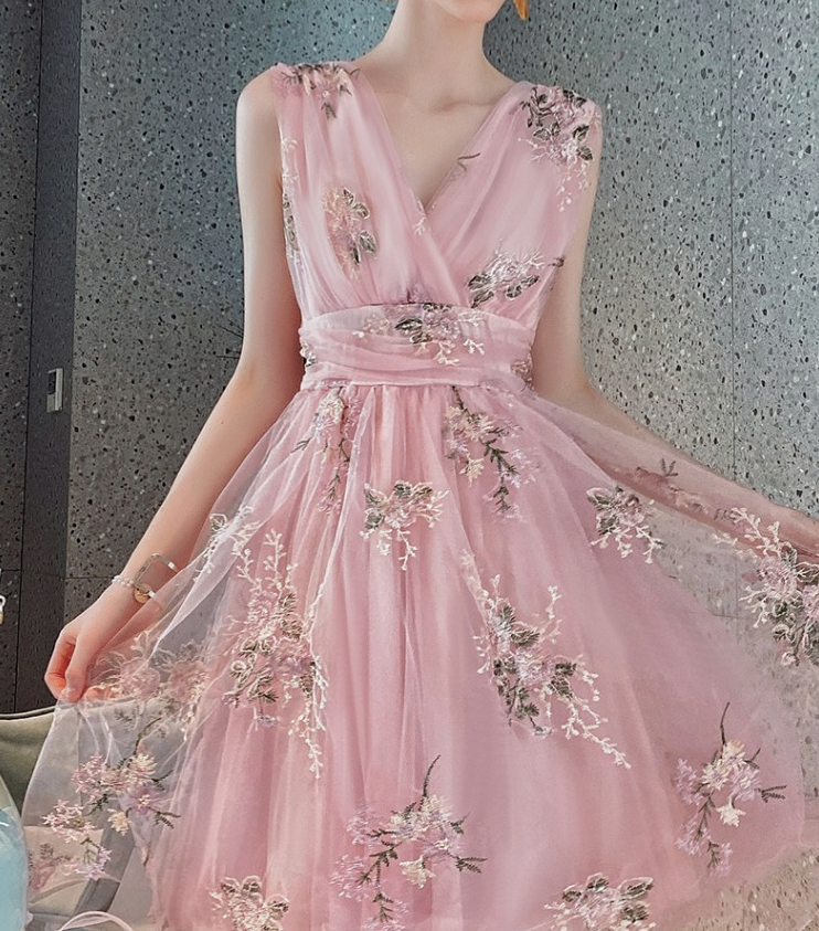Sweet Embroidery Flower Dress 2022 New Style Waist closing Pink Sleeveless Mesh Dress Women