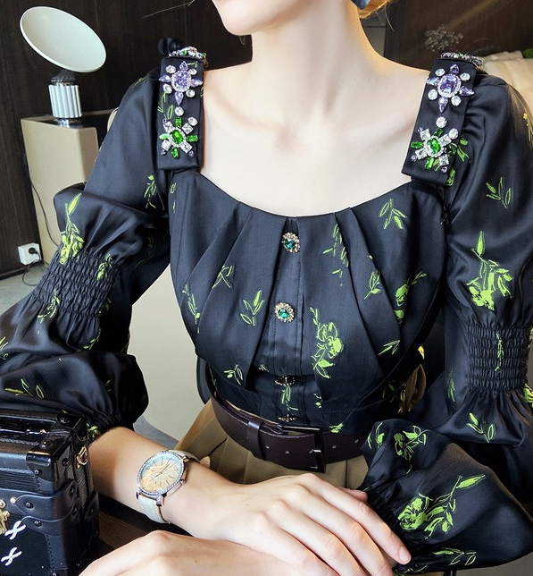 2022 New Top Women's Design Sense Small Hong Kong Style Shirt Unique Outwear Short Shirt Autumn