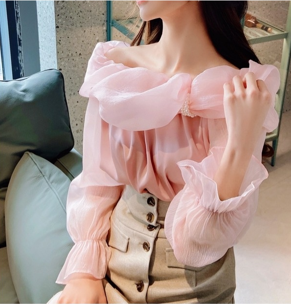 2022 New Sweet Design Flower Bract Collar Pearl Pure Desire Flare Sleeve Shirt Top Women